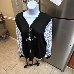 Womens black leopard shirt